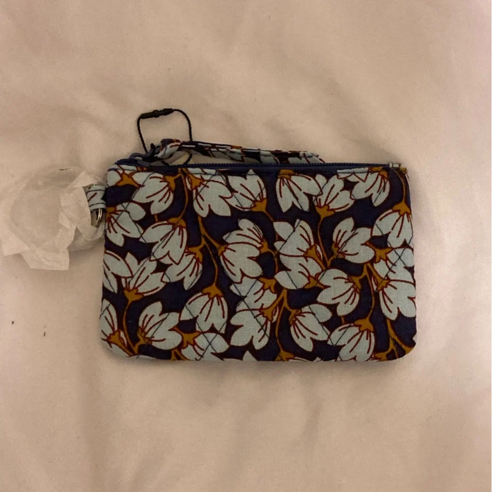 Vera Bradley Navy Floral Card Holder Wristlet - Picture 2 of 3
